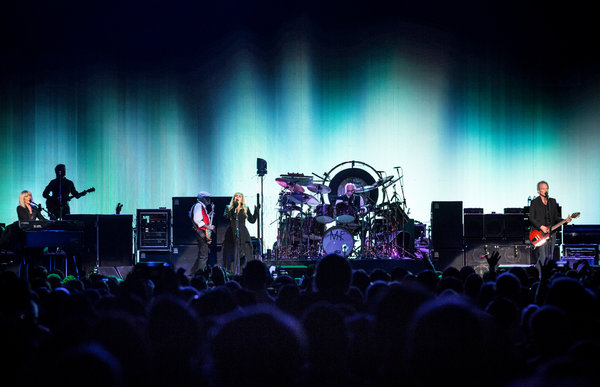 From left, Christine McVie, John McVie, Stevie Nicks, Mick Fleetwood and Lindsey Buckingham perform at Madison Square Garden. (Photo: Chad Batka)