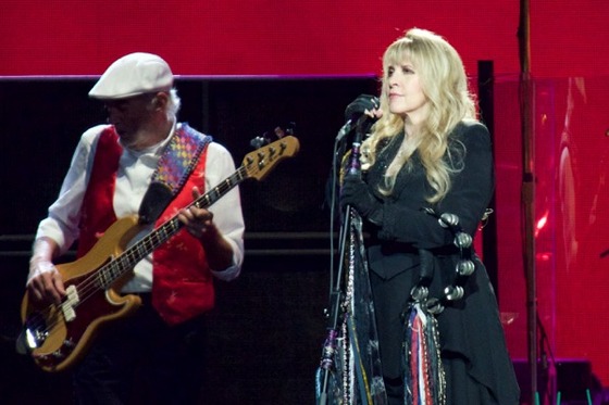 Stevie Nicks remains in fine shawl even 60 dates into Fleetwood Mac's reunion tour. (Jack Gorman)