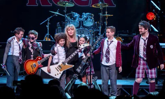 Stevie Nicks and School of Rock cast