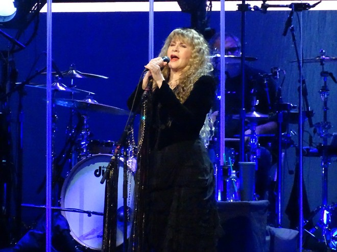 Stevie Nicks performing